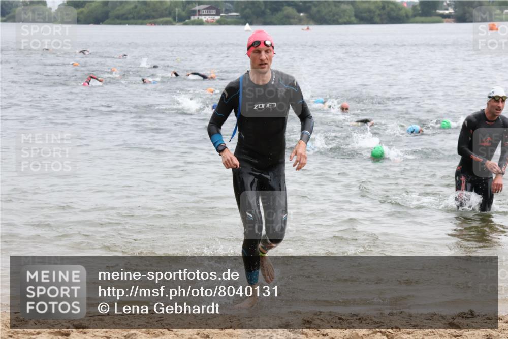 21.06.2025 - 27. Vierlanden-Triathlon Lena Gebhardt http://msf.ph/oto/8040131 15.06.2025 12:54:51 Schwimmen 1097, 1115, 1137, 1138, 1143, 1146, 1153, 1154, 1157 meine-sportfotos.de