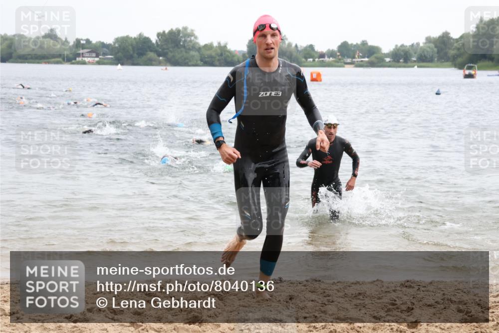 21.06.2025 - 27. Vierlanden-Triathlon Lena Gebhardt http://msf.ph/oto/8040136 15.06.2025 12:54:52 Schwimmen 1097, 1115, 1137, 1138, 1143, 1146, 1153, 1154, 1155, 1157 meine-sportfotos.de