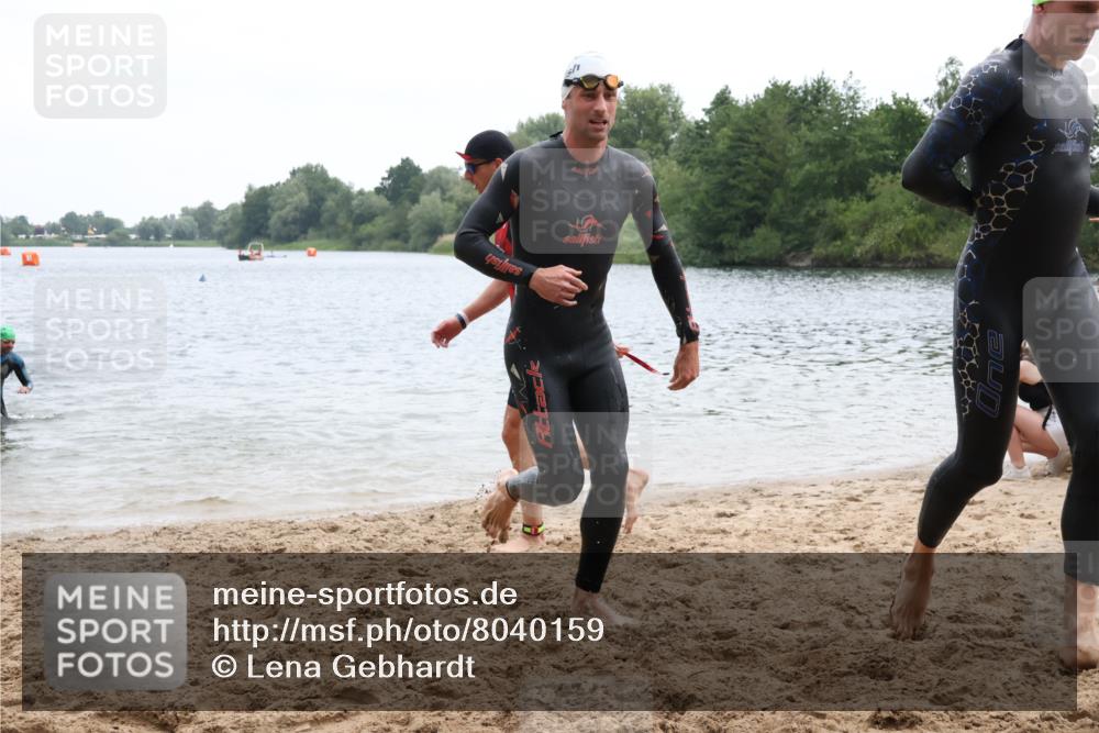 21.06.2025 - 27. Vierlanden-Triathlon Lena Gebhardt http://msf.ph/oto/8040159 15.06.2025 12:54:56 Schwimmen 1115, 1136, 1137, 1138, 1143, 1146, 1153, 1154, 1155, 1157 meine-sportfotos.de