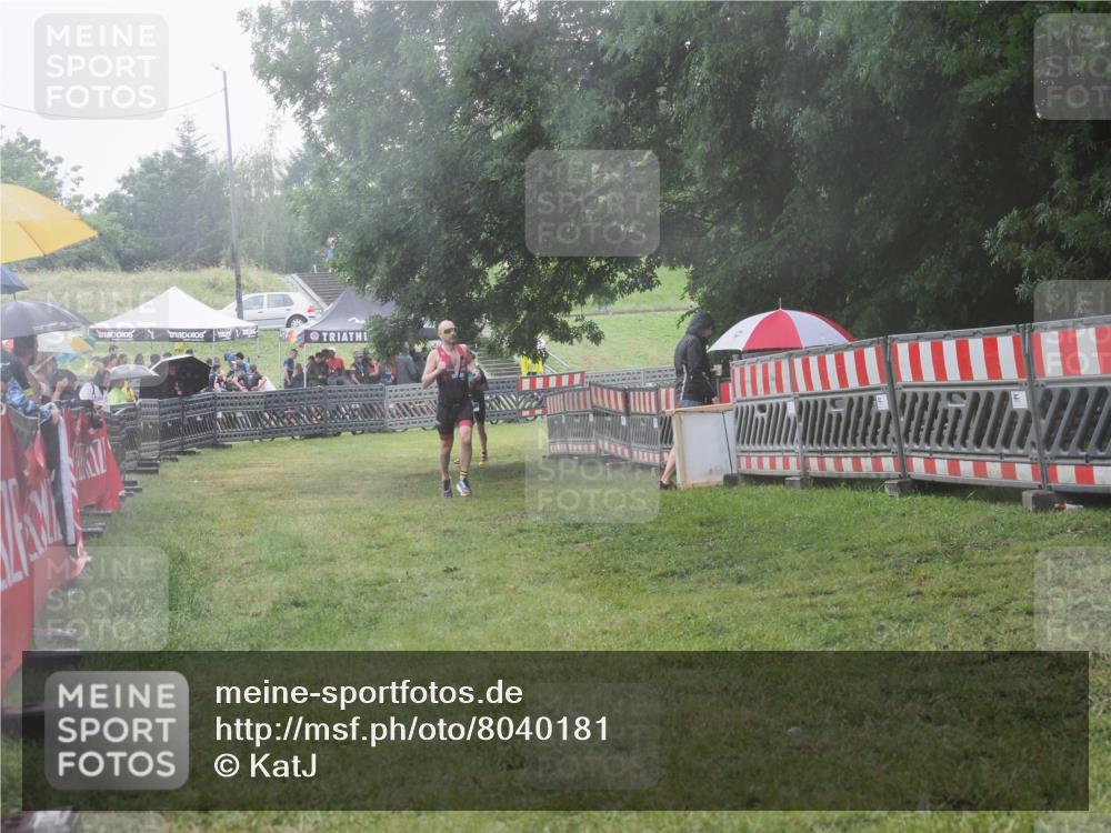 21.06.2025 - 27. Vierlanden-Triathlon KatJ http://msf.ph/oto/8040181 15.06.2025 14:27:01 Ziel 1256, 1305 meine-sportfotos.de