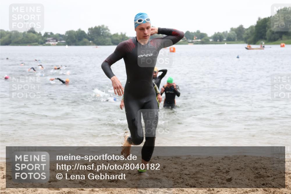 21.06.2025 - 27. Vierlanden-Triathlon Lena Gebhardt http://msf.ph/oto/8040182 15.06.2025 12:55:03 Schwimmen 1107, 1120, 1126, 1136, 1146, 1153, 1155, 1157, 1161 meine-sportfotos.de