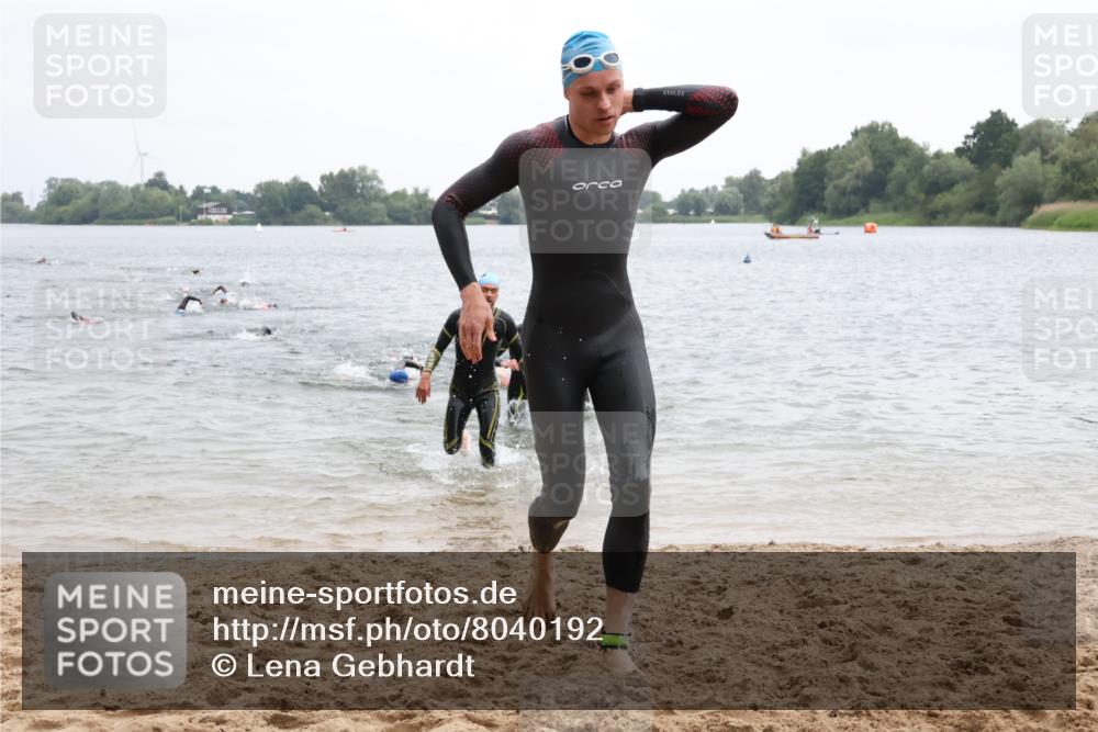21.06.2025 - 27. Vierlanden-Triathlon Lena Gebhardt http://msf.ph/oto/8040192 15.06.2025 12:55:04 Schwimmen 1107, 1120, 1126, 1128, 1136, 1146, 1153, 1155, 1161 meine-sportfotos.de