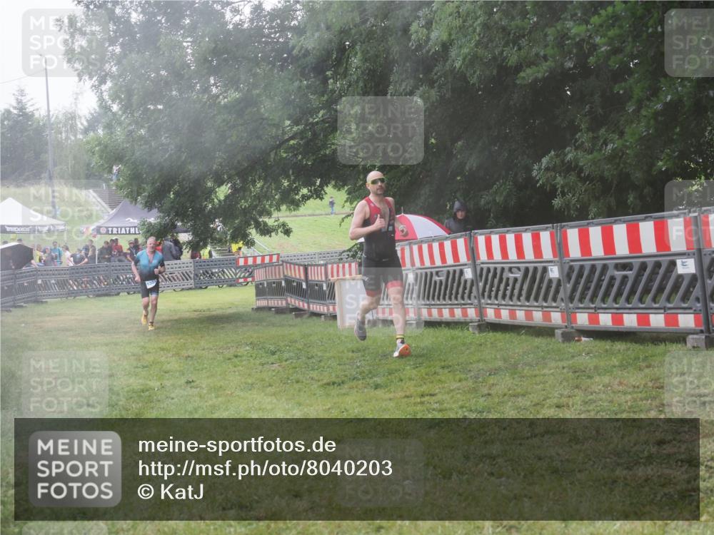 21.06.2025 - 27. Vierlanden-Triathlon KatJ http://msf.ph/oto/8040203 15.06.2025 14:27:03 Ziel 1256, 1305 meine-sportfotos.de
