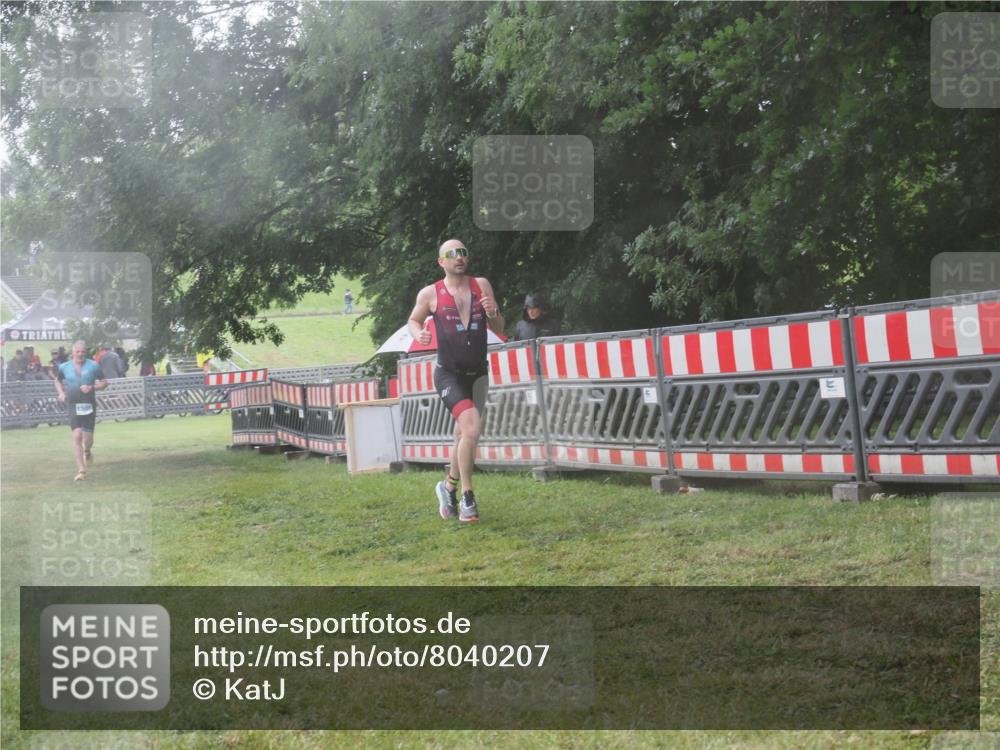 21.06.2025 - 27. Vierlanden-Triathlon KatJ http://msf.ph/oto/8040207 15.06.2025 14:27:03 Ziel 1256, 1305 meine-sportfotos.de