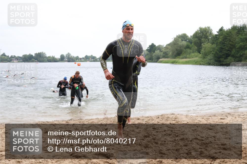 21.06.2025 - 27. Vierlanden-Triathlon Lena Gebhardt http://msf.ph/oto/8040217 15.06.2025 12:55:08 Schwimmen 1107, 1120, 1123, 1126, 1128, 1136, 1148, 1155, 1161 meine-sportfotos.de