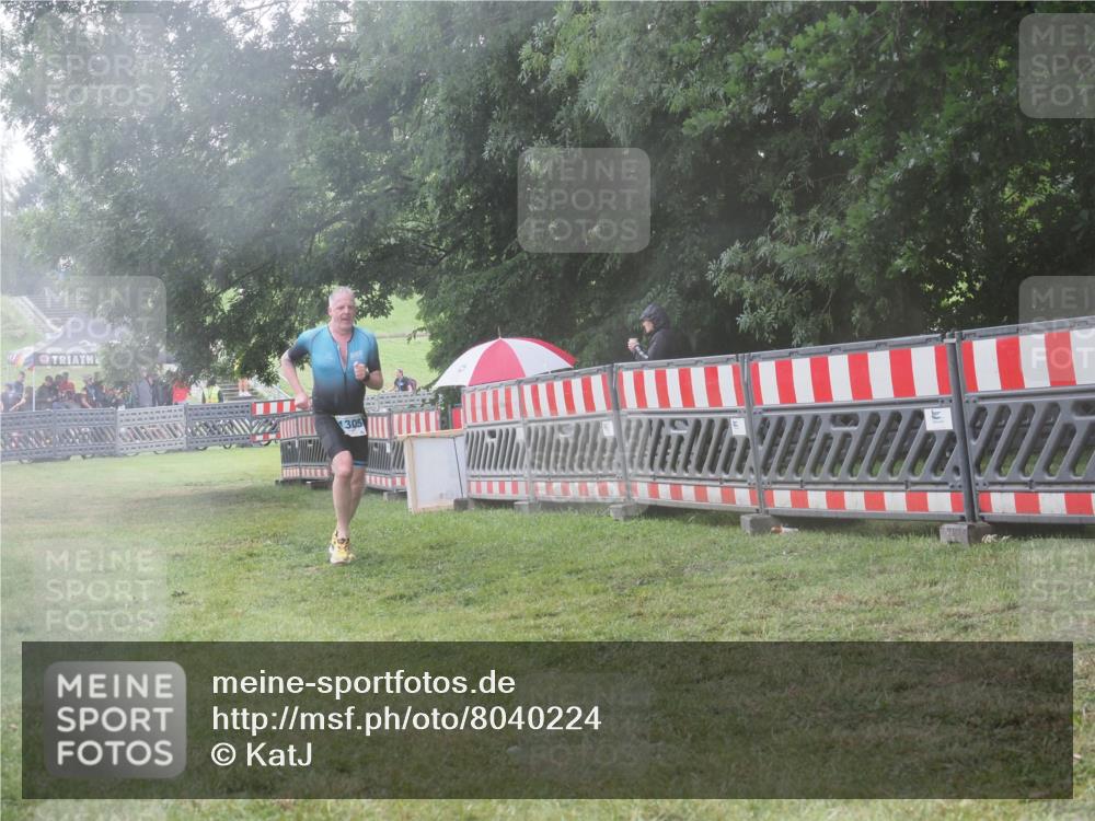 21.06.2025 - 27. Vierlanden-Triathlon KatJ http://msf.ph/oto/8040224 15.06.2025 14:27:07 Ziel 1256, 1305 meine-sportfotos.de