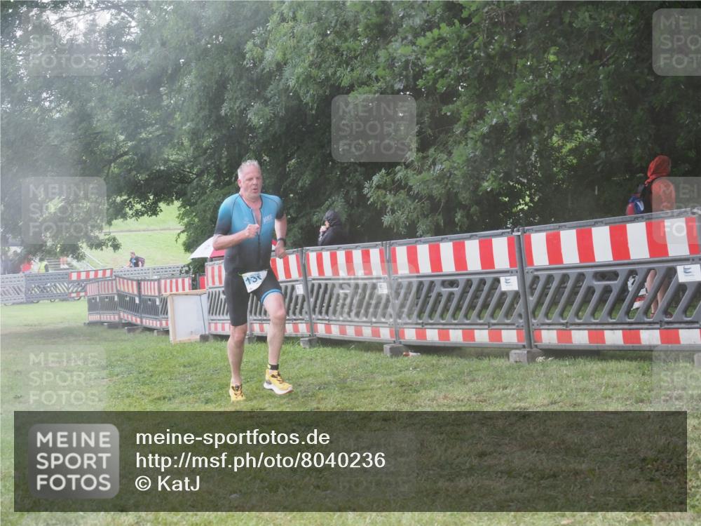 21.06.2025 - 27. Vierlanden-Triathlon KatJ http://msf.ph/oto/8040236 15.06.2025 14:27:08 Ziel 1305 meine-sportfotos.de