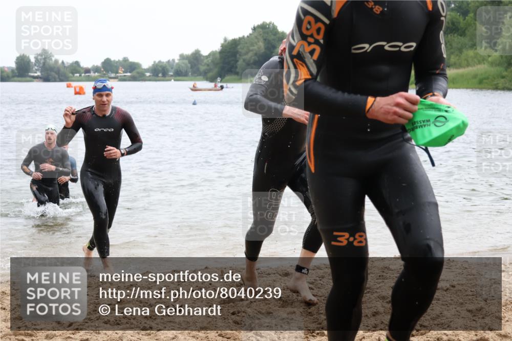21.06.2025 - 27. Vierlanden-Triathlon Lena Gebhardt http://msf.ph/oto/8040239 15.06.2025 12:55:13 Schwimmen 1107, 1108, 1120, 1123, 1126, 1128, 1136, 1148, 1161 meine-sportfotos.de