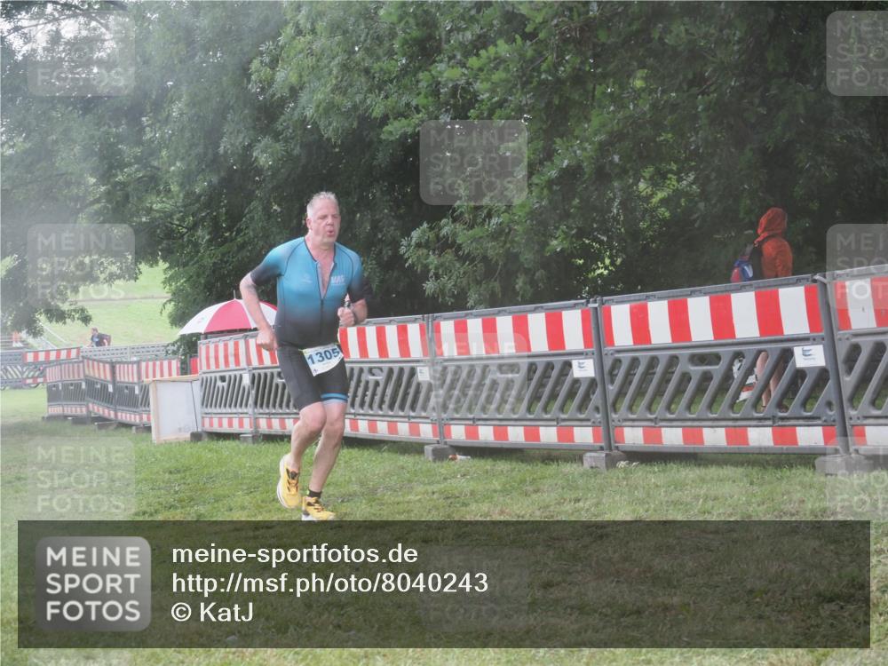 21.06.2025 - 27. Vierlanden-Triathlon KatJ http://msf.ph/oto/8040243 15.06.2025 14:27:08 Ziel 1305 meine-sportfotos.de