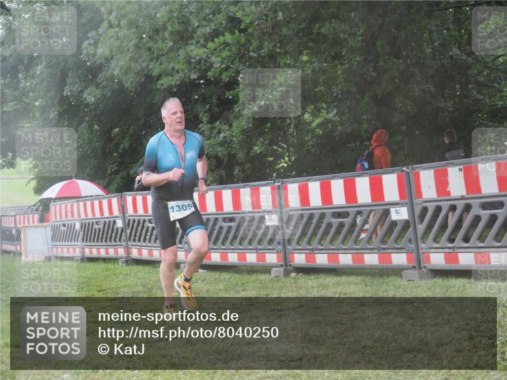 21.06.2025 - 27. Vierlanden-Triathlon KatJ http://msf.ph/oto/8040250 15.06.2025 14:27:08 Ziel 1305 meine-sportfotos.de