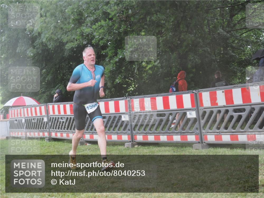 21.06.2025 - 27. Vierlanden-Triathlon KatJ http://msf.ph/oto/8040253 15.06.2025 14:27:08 Ziel 1305 meine-sportfotos.de