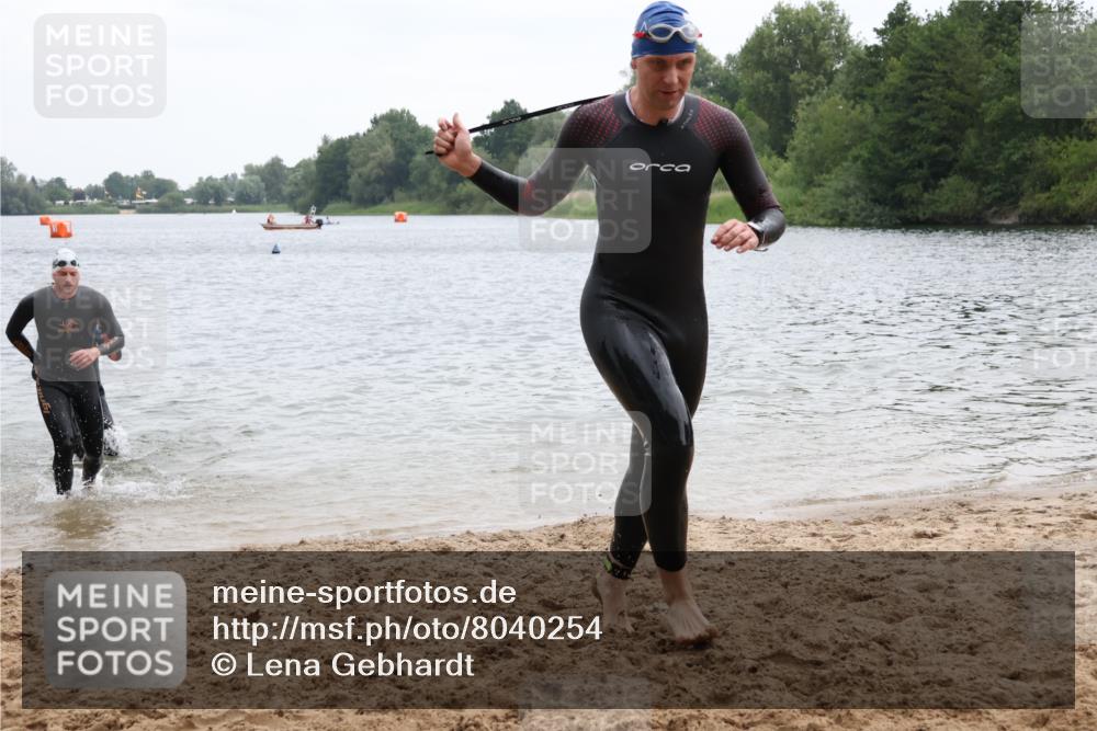21.06.2025 - 27. Vierlanden-Triathlon Lena Gebhardt http://msf.ph/oto/8040254 15.06.2025 12:55:15 Schwimmen 1107, 1108, 1120, 1123, 1126, 1128, 1148, 1161 meine-sportfotos.de