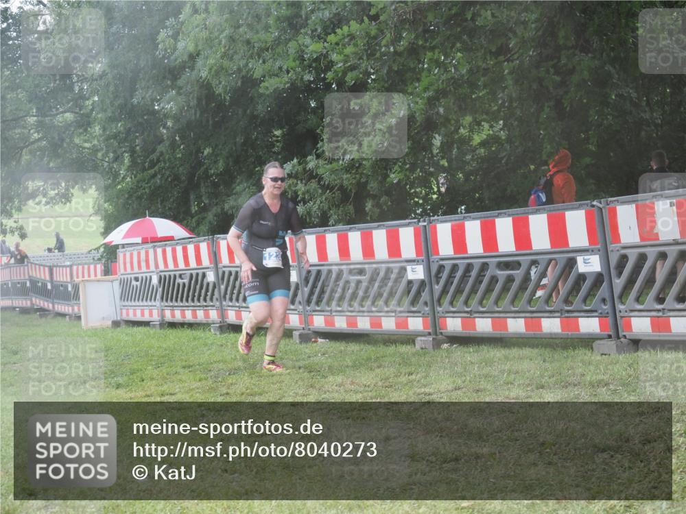 21.06.2025 - 27. Vierlanden-Triathlon KatJ http://msf.ph/oto/8040273 15.06.2025 14:27:21 Ziel 1224, 1239 meine-sportfotos.de