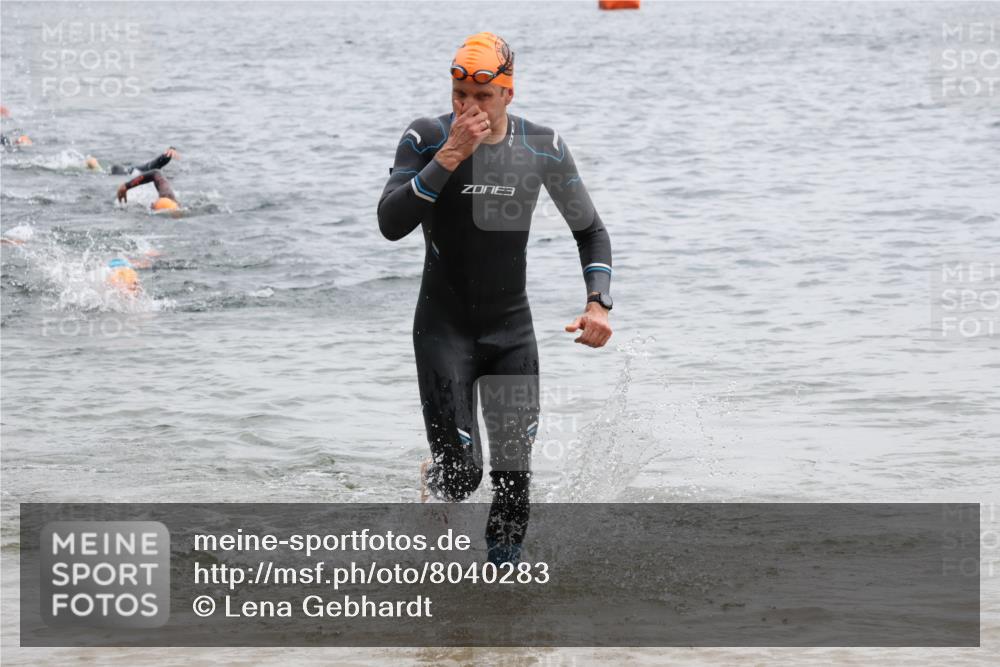 21.06.2025 - 27. Vierlanden-Triathlon Lena Gebhardt http://msf.ph/oto/8040283 15.06.2025 12:55:20 Schwimmen 1107, 1108, 1116, 1123, 1126, 1128, 1148 meine-sportfotos.de