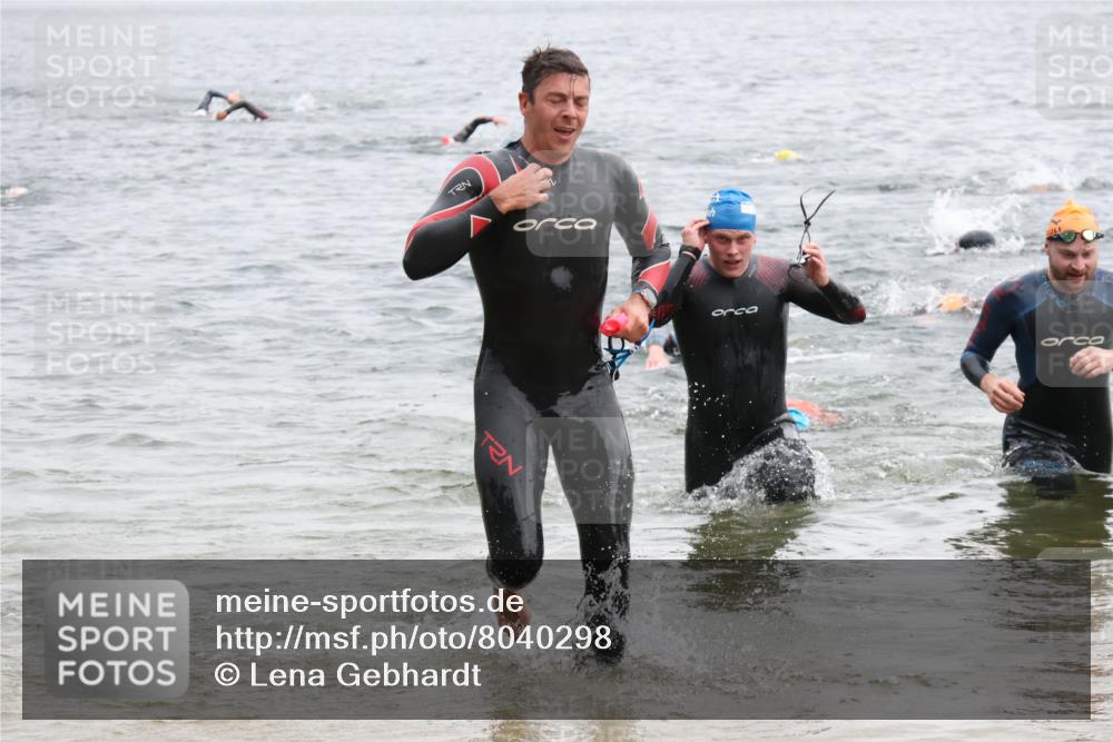 21.06.2025 - 27. Vierlanden-Triathlon Lena Gebhardt http://msf.ph/oto/8040298 15.06.2025 12:55:26 Schwimmen 1108, 1110, 1112, 1116, 1123, 1148, 1156 meine-sportfotos.de