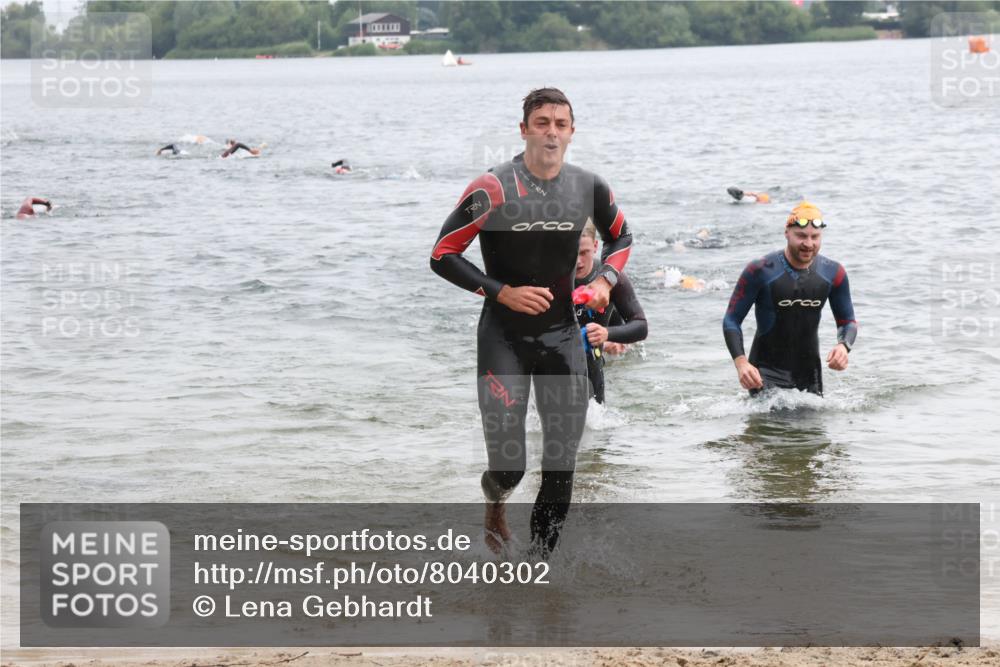 21.06.2025 - 27. Vierlanden-Triathlon Lena Gebhardt http://msf.ph/oto/8040302 15.06.2025 12:55:27 Schwimmen 1105, 1108, 1110, 1112, 1116, 1123, 1148, 1156 meine-sportfotos.de