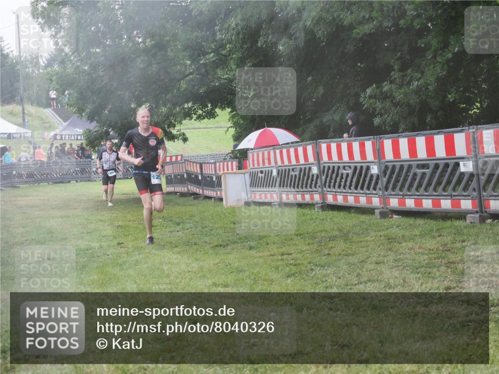 21.06.2025 - 27. Vierlanden-Triathlon KatJ http://msf.ph/oto/8040326 15.06.2025 14:27:27 Ziel 1239, 1299 meine-sportfotos.de