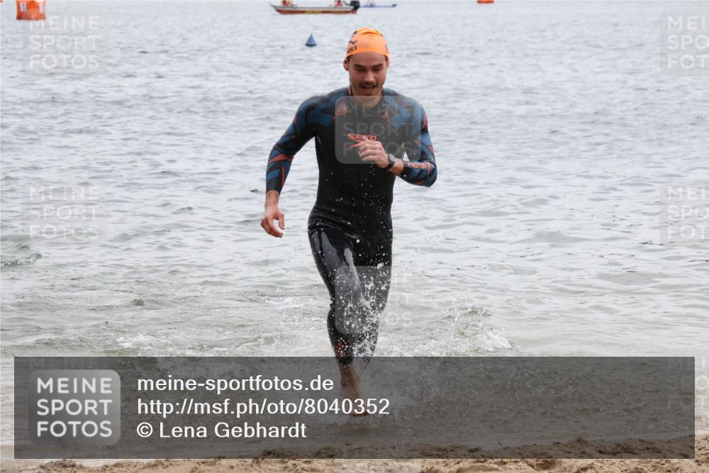 21.06.2025 - 27. Vierlanden-Triathlon Lena Gebhardt http://msf.ph/oto/8040352 15.06.2025 12:55:36 Schwimmen 1098, 1100, 1105, 1110, 1112, 1116, 1130, 1156 meine-sportfotos.de