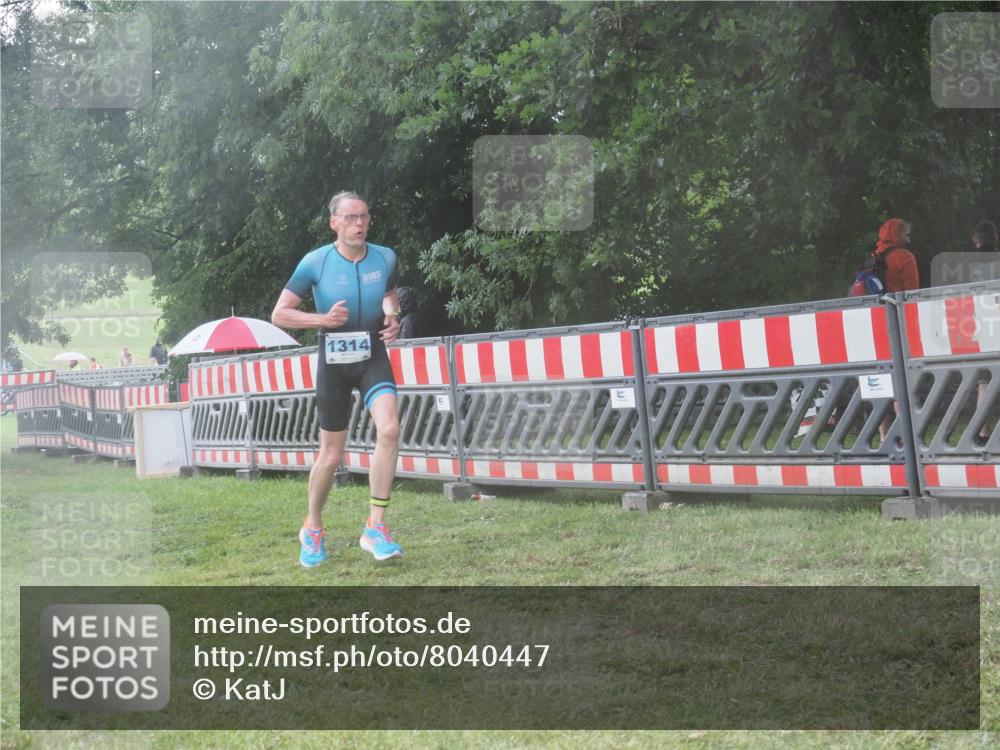 21.06.2025 - 27. Vierlanden-Triathlon KatJ http://msf.ph/oto/8040447 15.06.2025 14:27:43 Ziel 199, 1314 meine-sportfotos.de