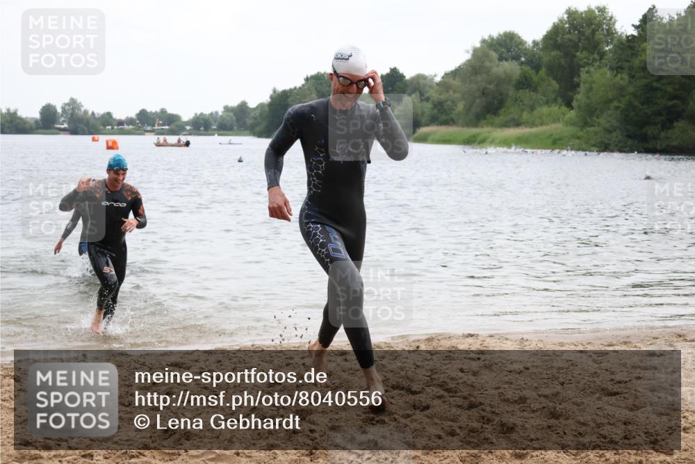 21.06.2025 - 27. Vierlanden-Triathlon Lena Gebhardt http://msf.ph/oto/8040556 15.06.2025 12:56:27 Schwimmen 1099, 1101, 1106, 1122, 1149, 1152, 1159 meine-sportfotos.de