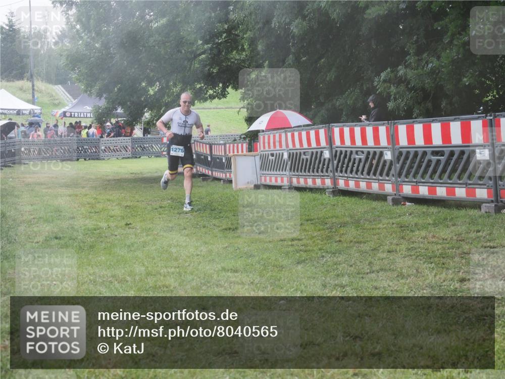 21.06.2025 - 27. Vierlanden-Triathlon KatJ http://msf.ph/oto/8040565 15.06.2025 14:28:44 Ziel 1276 meine-sportfotos.de
