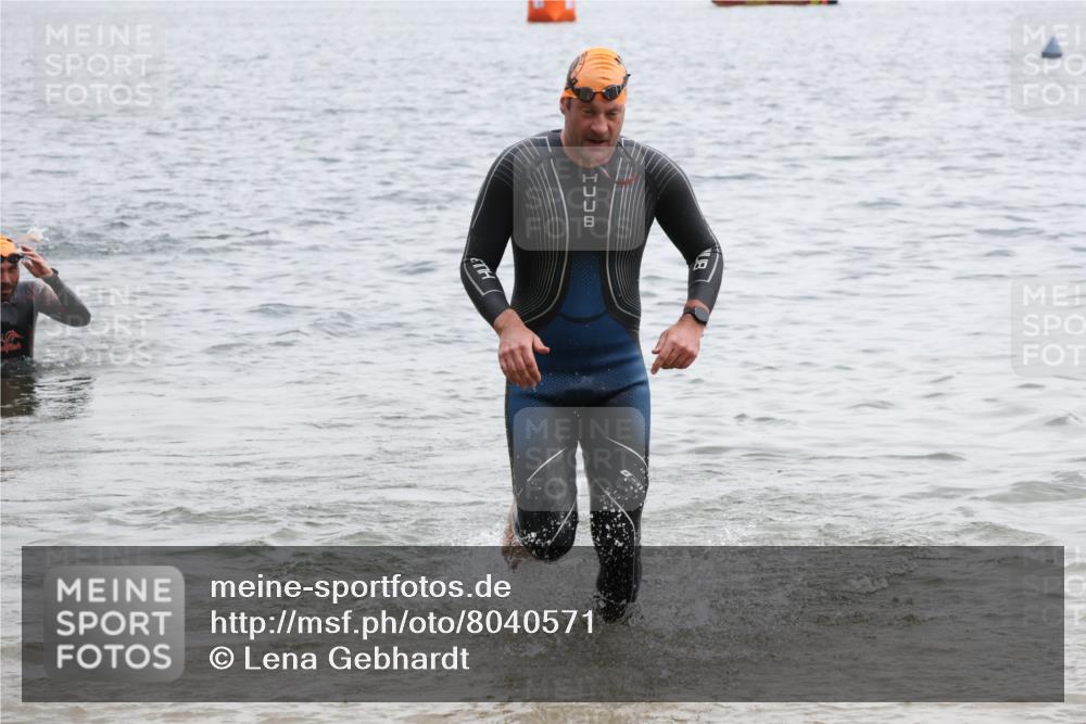 21.06.2025 - 27. Vierlanden-Triathlon Lena Gebhardt http://msf.ph/oto/8040571 15.06.2025 12:56:29 Schwimmen 1099, 1101, 1106, 1113, 1122, 1149, 1152, 1159 meine-sportfotos.de