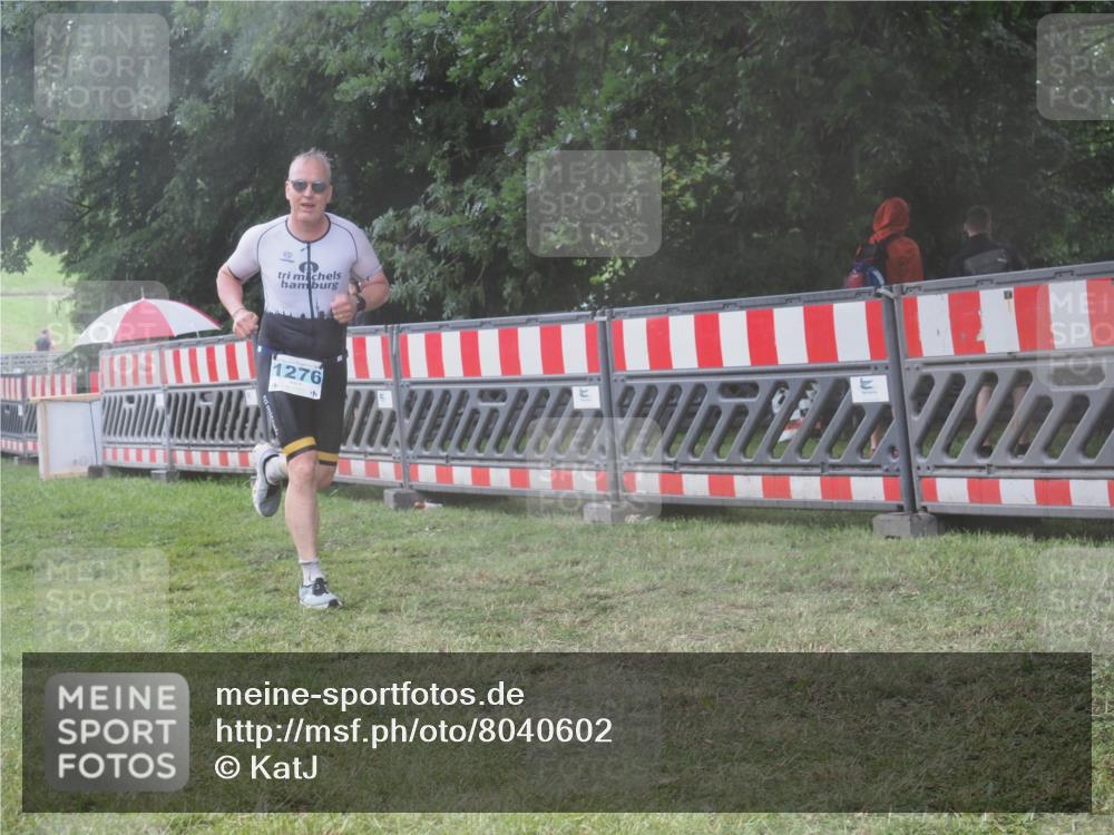 21.06.2025 - 27. Vierlanden-Triathlon KatJ http://msf.ph/oto/8040602 15.06.2025 14:28:45 Ziel 1276 meine-sportfotos.de