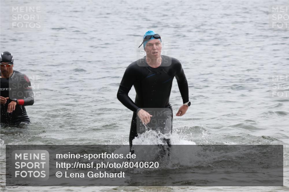 21.06.2025 - 27. Vierlanden-Triathlon Lena Gebhardt http://msf.ph/oto/8040620 15.06.2025 12:56:44 Schwimmen 1099, 1113, 1122, 1140, 1152, 1160, 1163 meine-sportfotos.de