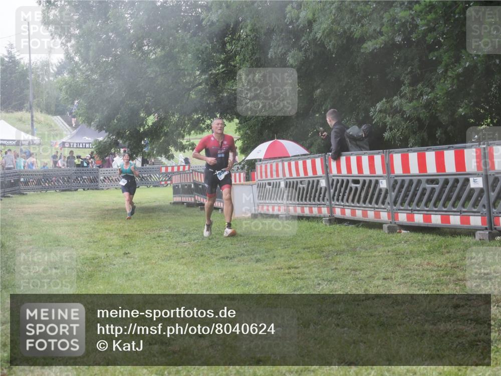 21.06.2025 - 27. Vierlanden-Triathlon KatJ http://msf.ph/oto/8040624 15.06.2025 14:28:59 Ziel 1176, 1252 meine-sportfotos.de