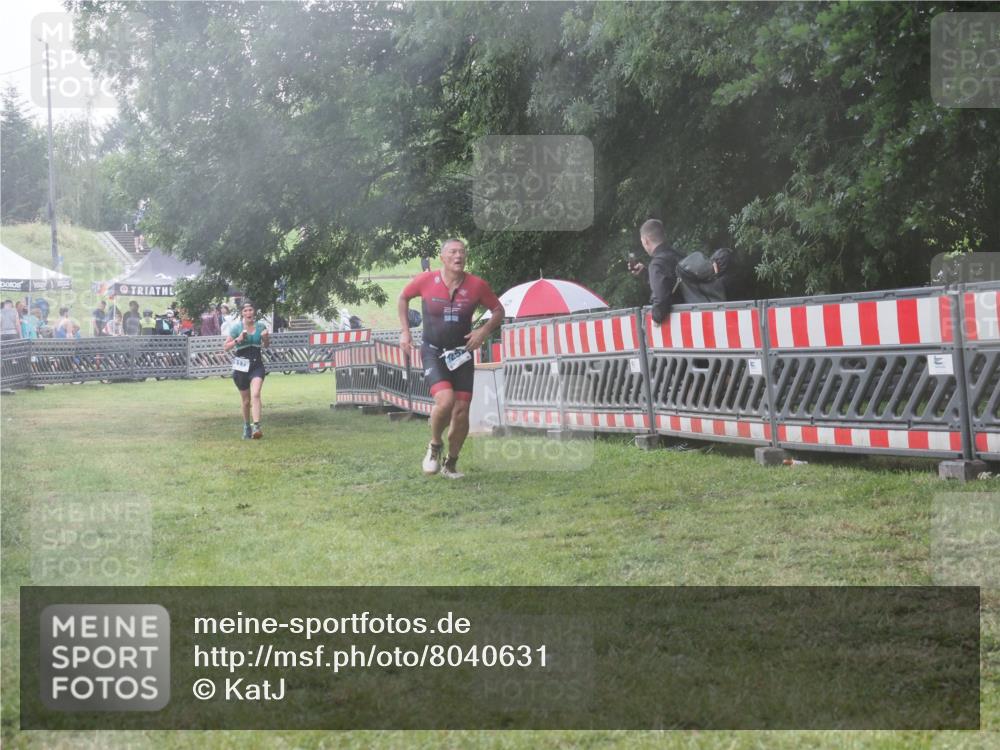 21.06.2025 - 27. Vierlanden-Triathlon KatJ http://msf.ph/oto/8040631 15.06.2025 14:28:59 Ziel 1176, 1252 meine-sportfotos.de