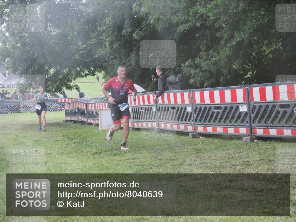21.06.2025 - 27. Vierlanden-Triathlon KatJ http://msf.ph/oto/8040639 15.06.2025 14:29:00 Ziel 1176, 1252 meine-sportfotos.de