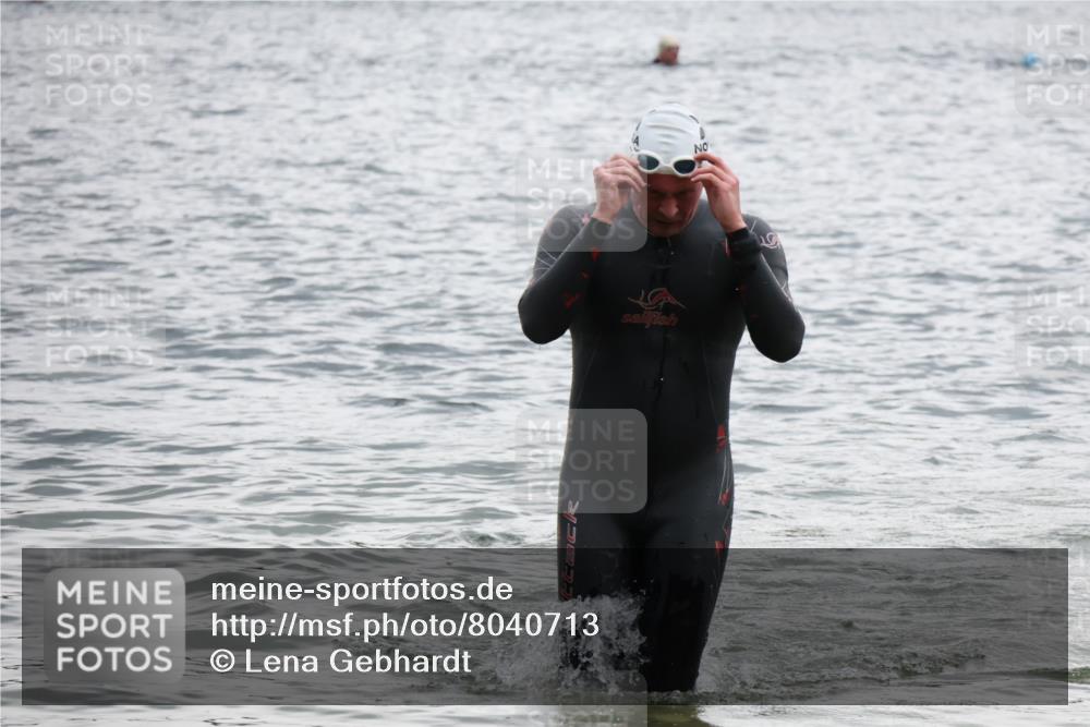 21.06.2025 - 27. Vierlanden-Triathlon Lena Gebhardt http://msf.ph/oto/8040713 15.06.2025 13:00:08 Schwimmen 1133 meine-sportfotos.de