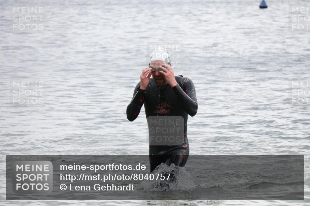 21.06.2025 - 27. Vierlanden-Triathlon Lena Gebhardt http://msf.ph/oto/8040757 15.06.2025 13:00:30 Schwimmen 1139 meine-sportfotos.de
