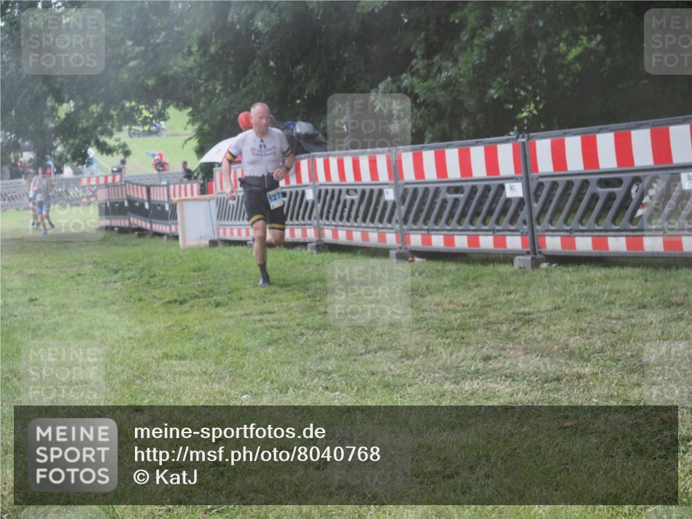 21.06.2025 - 27. Vierlanden-Triathlon KatJ http://msf.ph/oto/8040768 15.06.2025 14:29:40 Ziel 1175, 1271, 1287, 1295 meine-sportfotos.de