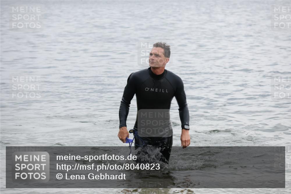 21.06.2025 - 27. Vierlanden-Triathlon Lena Gebhardt http://msf.ph/oto/8040823 15.06.2025 13:01:09 Schwimmen 1121 meine-sportfotos.de