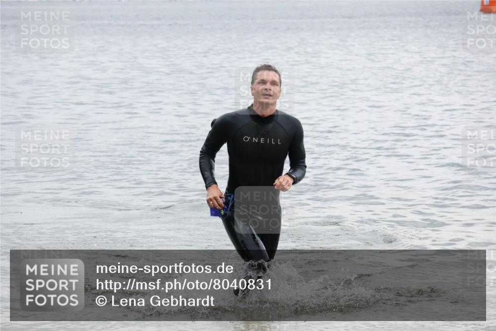 21.06.2025 - 27. Vierlanden-Triathlon Lena Gebhardt http://msf.ph/oto/8040831 15.06.2025 13:01:10 Schwimmen 1121 meine-sportfotos.de