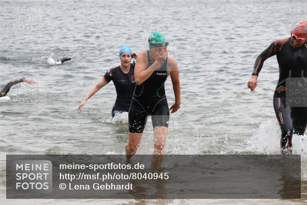 21.06.2025 - 27. Vierlanden-Triathlon Lena Gebhardt http://msf.ph/oto/8040945 15.06.2025 13:05:22 Schwimmen 1170, 1183, 1195, 1230 meine-sportfotos.de
