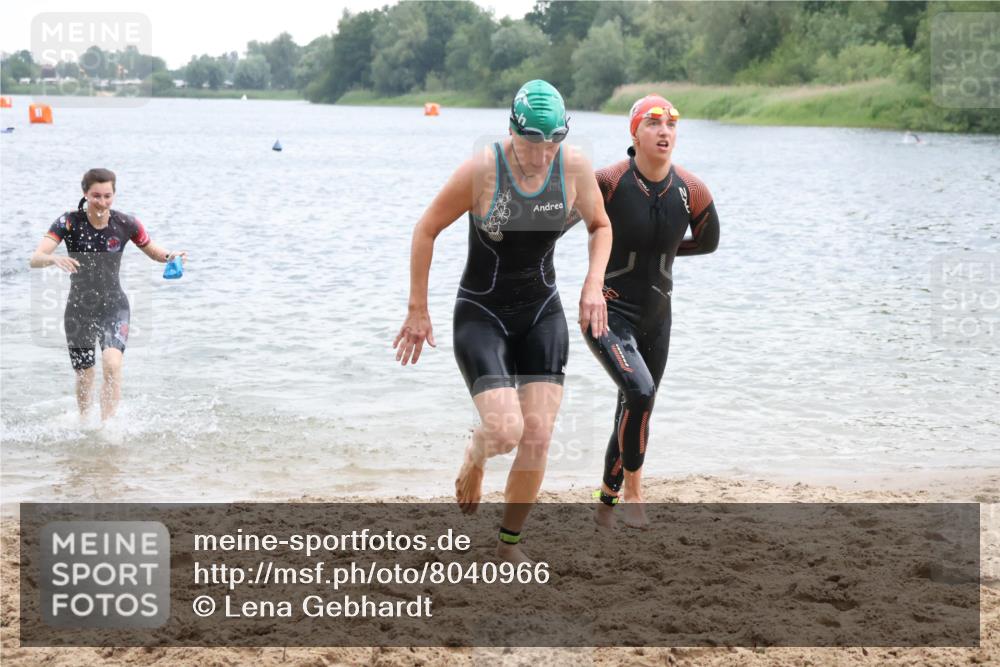 21.06.2025 - 27. Vierlanden-Triathlon Lena Gebhardt http://msf.ph/oto/8040966 15.06.2025 13:05:25 Schwimmen 1170, 1183, 1195, 1230 meine-sportfotos.de