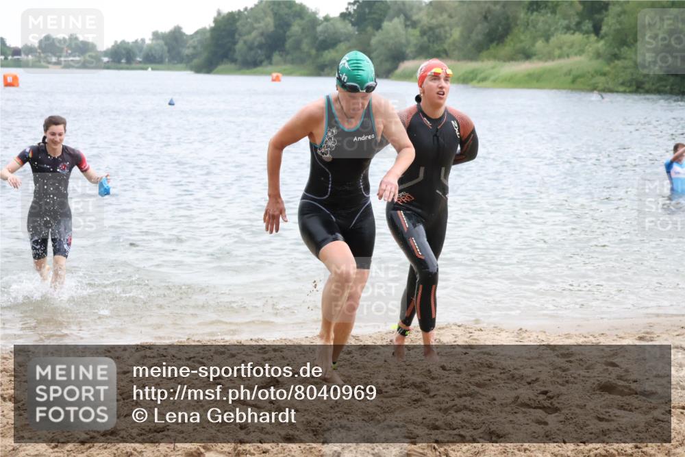 21.06.2025 - 27. Vierlanden-Triathlon Lena Gebhardt http://msf.ph/oto/8040969 15.06.2025 13:05:25 Schwimmen 1170, 1183, 1195, 1230 meine-sportfotos.de