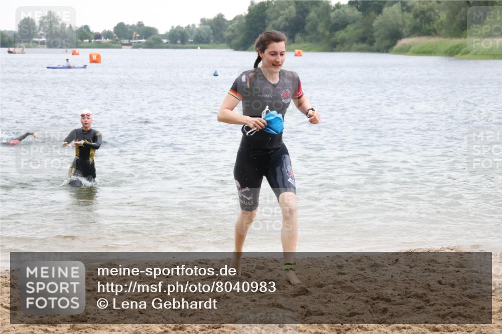 21.06.2025 - 27. Vierlanden-Triathlon Lena Gebhardt http://msf.ph/oto/8040983 15.06.2025 13:05:27 Schwimmen 1170, 1183, 1195, 1230 meine-sportfotos.de