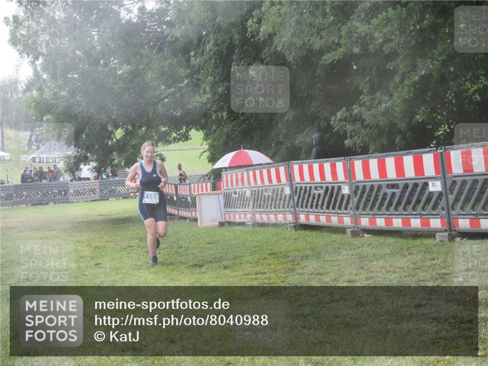 21.06.2025 - 27. Vierlanden-Triathlon KatJ http://msf.ph/oto/8040988 15.06.2025 14:30:11 Ziel 1168, 1236 meine-sportfotos.de