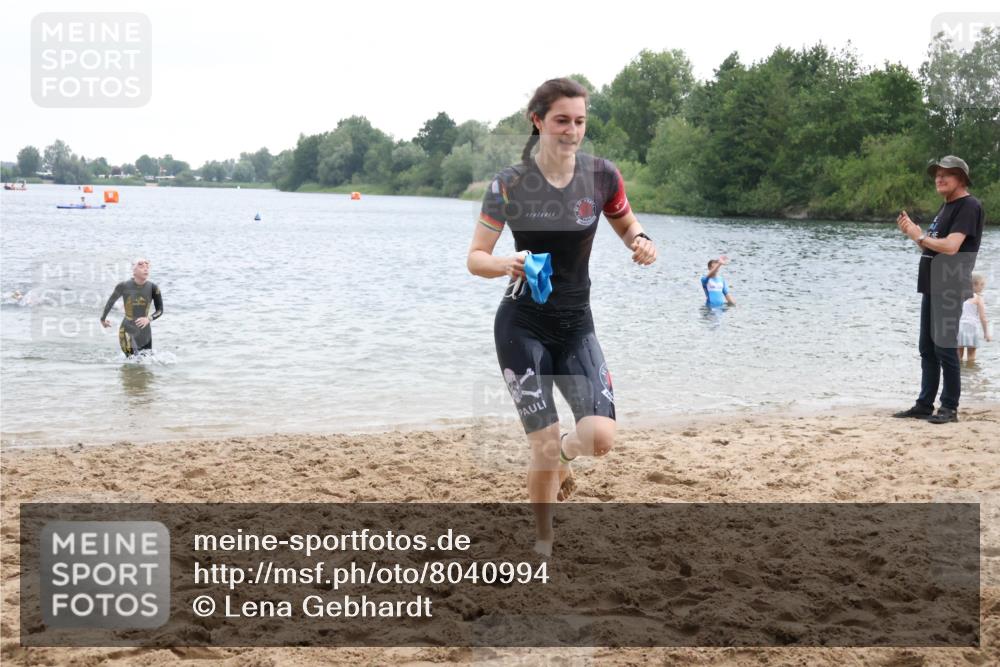 21.06.2025 - 27. Vierlanden-Triathlon Lena Gebhardt http://msf.ph/oto/8040994 15.06.2025 13:05:28 Schwimmen 1170, 1183, 1195, 1230 meine-sportfotos.de