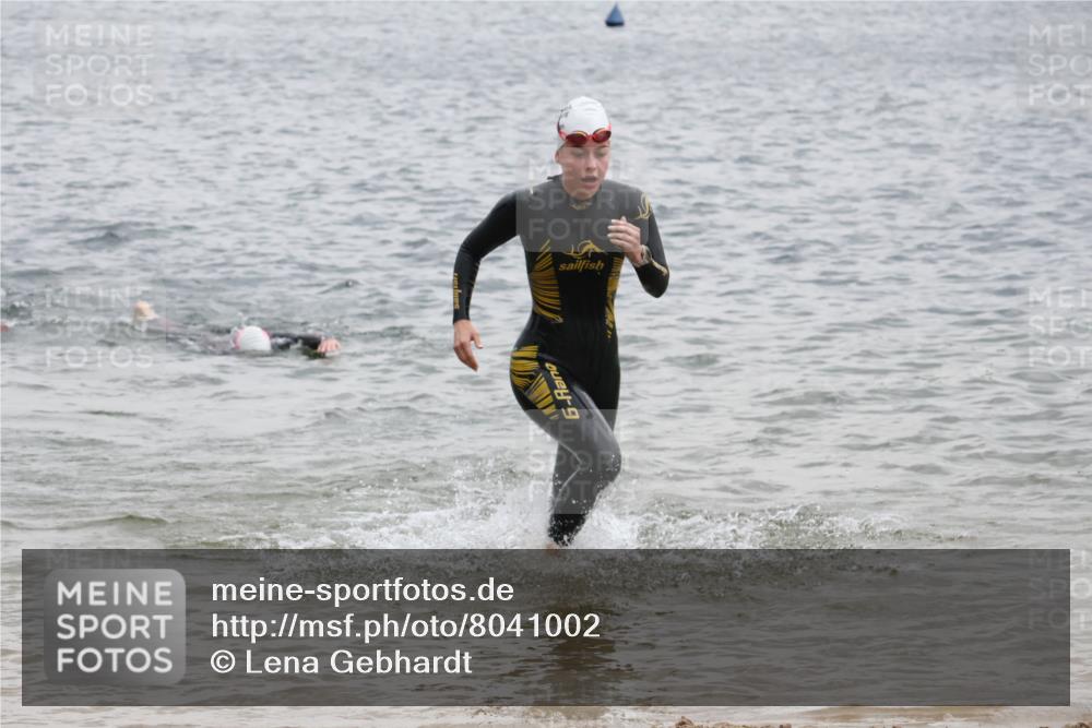 21.06.2025 - 27. Vierlanden-Triathlon Lena Gebhardt http://msf.ph/oto/8041002 15.06.2025 13:05:30 Schwimmen 1170, 1182, 1183, 1195, 1230 meine-sportfotos.de