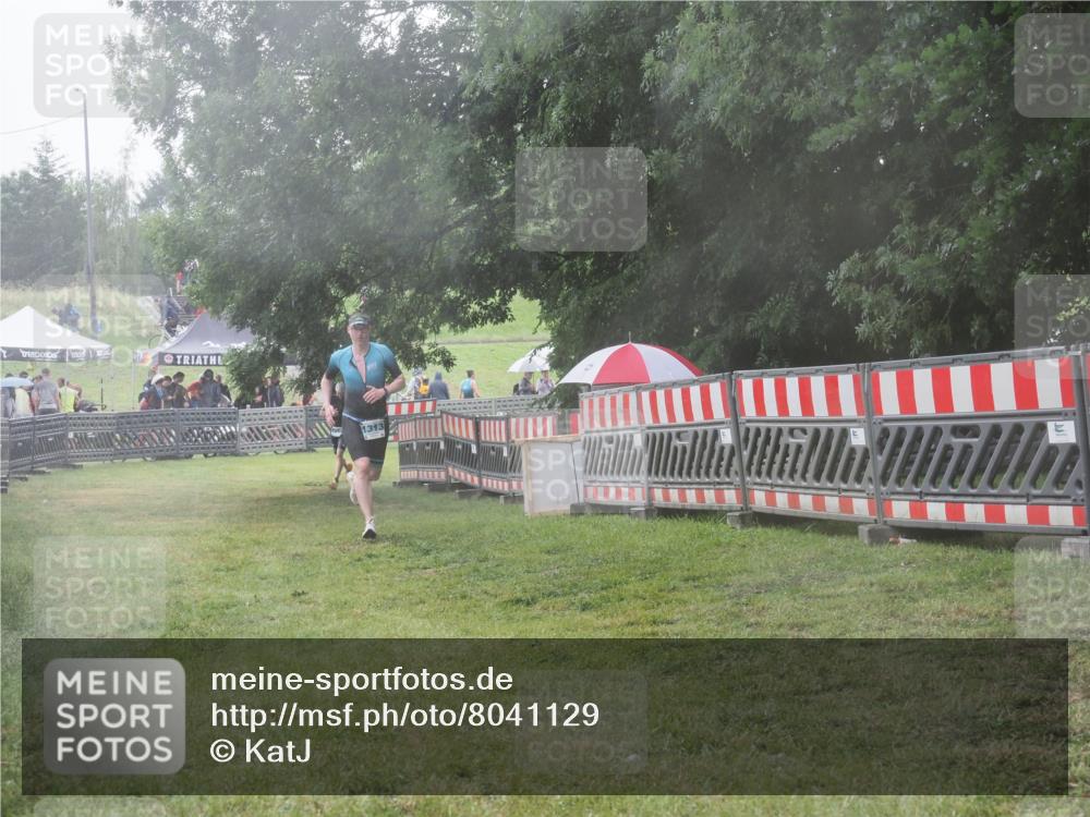 21.06.2025 - 27. Vierlanden-Triathlon KatJ http://msf.ph/oto/8041129 15.06.2025 14:30:45 Ziel 1244, 1313 meine-sportfotos.de