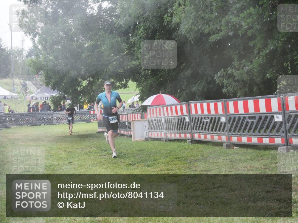 21.06.2025 - 27. Vierlanden-Triathlon KatJ http://msf.ph/oto/8041134 15.06.2025 14:30:45 Ziel 1244, 1313 meine-sportfotos.de