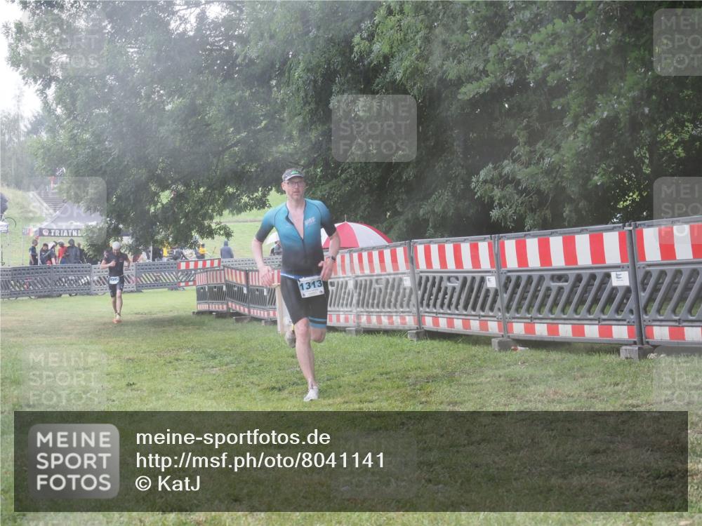 21.06.2025 - 27. Vierlanden-Triathlon KatJ http://msf.ph/oto/8041141 15.06.2025 14:30:46 Ziel 1244, 1313 meine-sportfotos.de