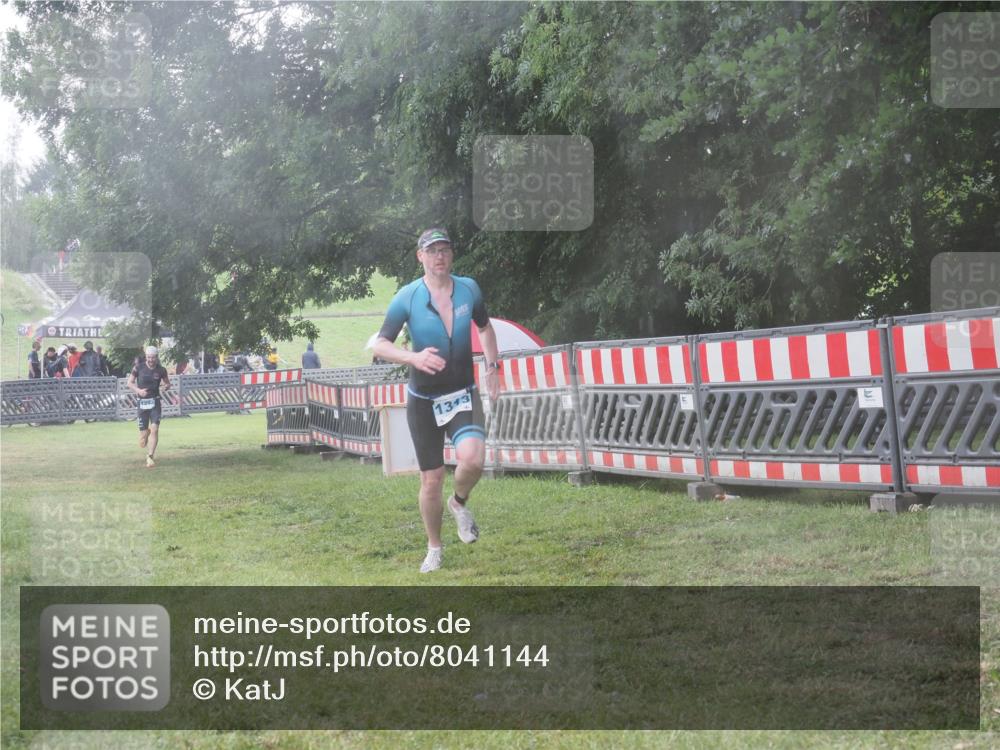21.06.2025 - 27. Vierlanden-Triathlon KatJ http://msf.ph/oto/8041144 15.06.2025 14:30:46 Ziel 1244, 1313 meine-sportfotos.de