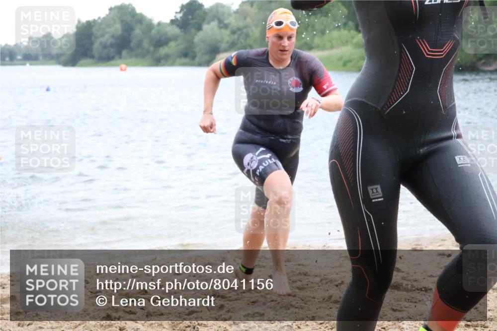 21.06.2025 - 27. Vierlanden-Triathlon Lena Gebhardt http://msf.ph/oto/8041156 15.06.2025 13:06:17 Schwimmen 1169, 1180, 1189, 1190, 1208 meine-sportfotos.de