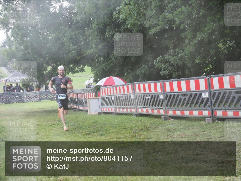 21.06.2025 - 27. Vierlanden-Triathlon KatJ http://msf.ph/oto/8041157 15.06.2025 14:30:50 Ziel 1244 meine-sportfotos.de