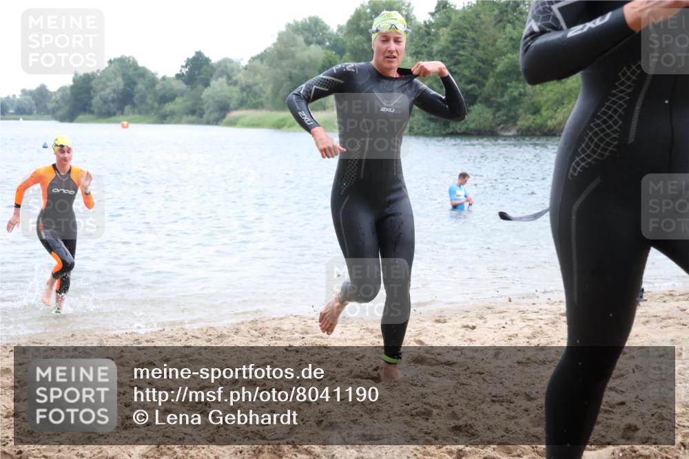 21.06.2025 - 27. Vierlanden-Triathlon Lena Gebhardt http://msf.ph/oto/8041190 15.06.2025 13:06:21 Schwimmen 1169, 1180, 1189, 1190, 1208 meine-sportfotos.de